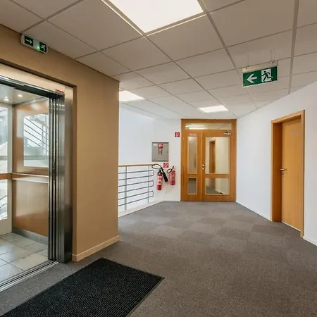 Mymara, Beto Bešeňová