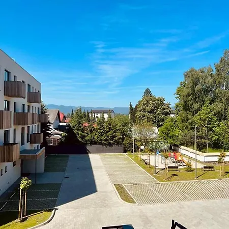 Mymara, Beťo Bešeňová